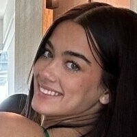 Ashley Serrano Nøgen