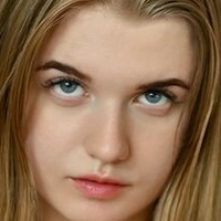 Asuka Sun Nøgen