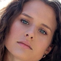 Avery Konrad Nøgen