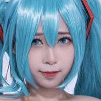 azure_channn Nøgen