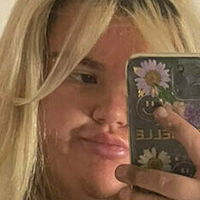 b0ugiee Nøgen