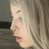 b4i1e3 Nøgen