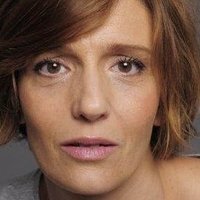 Beatriz Batarda Nøgen