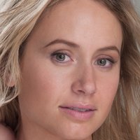 Bethany Dempsey Nøgen