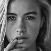 Betsy Volk Nøgen