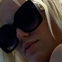 Blondie Nøgen