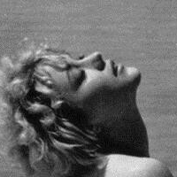 Bond Girls Nude Nøgen