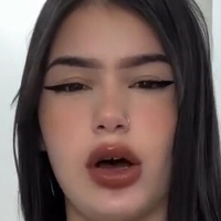 Brenda G Saraiva Nøgen