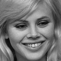 Britt Ekland Nøgen