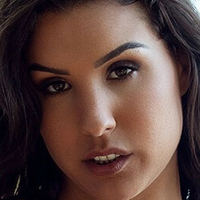 Bruna Redecker Nøgen