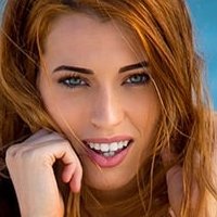 Caitlin McSwain Nøgen