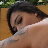 Camilbs Nøgen