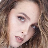 Camilla Luddington Nøgen