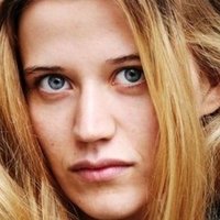 Camille Dombrowsky Nøgen