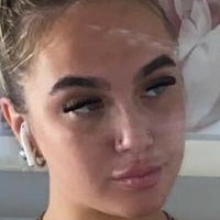 Caoimheeee Nøgen