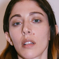 Caroline Polachek Nøgen