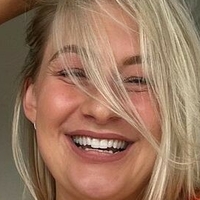 Carys Whittaker Nøgen