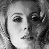 Catherine Deneuve Nøgen