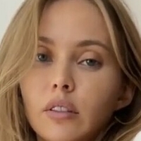 Catherine.Kn Nøgen