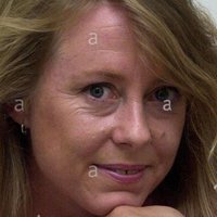 Cathryn Harrison Nøgen
