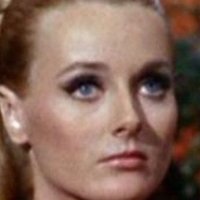 Celeste Yarnall Nøgen