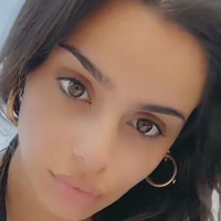 Celina Sharma Nøgen