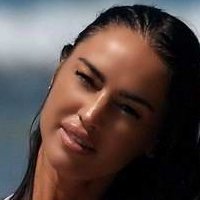 Charlie Riina Nøgen