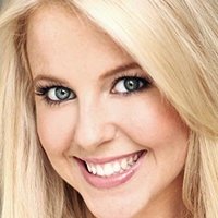 Chelan Simmons Nøgen
