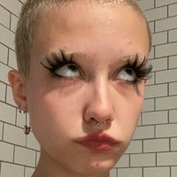 Chloe Moriondo Nøgen