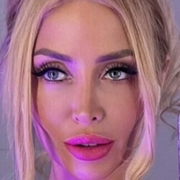 Chloe Ri Nøgen