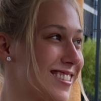 Claire Grimes Nøgen