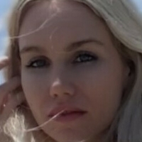 Colette Cherry Nøgen