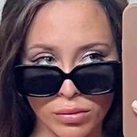 Cora May Nøgen