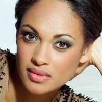 Cynthia Addai-Robinson Nøgen