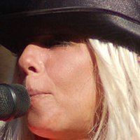 Dale Bozzio Nøgen