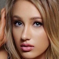 Dallas Chandler Nøgen