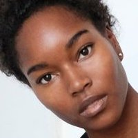 Damaris Lewis Nøgen