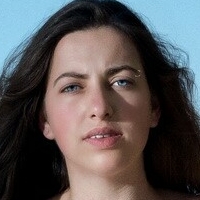 Danielle Holzman Nøgen