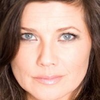 Daphne Zuniga Nøgen