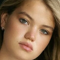 Daria Tyazkhun Nøgen