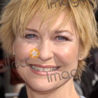 Dee Wallace-Stone Nøgen