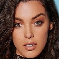 Denise Schaefer Nøgen