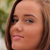 Derrion Keller Nøgen
