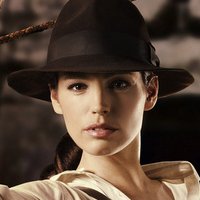 Diana Jones Nøgen