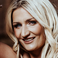 Dieselblondie Cindy Nøgen