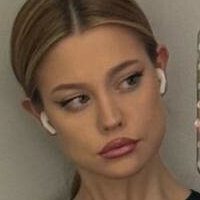Dilara Zinatullina Nøgen