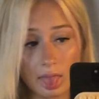 dnd_hannah Nøgen