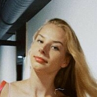 Dorka Juhasz Nøgen