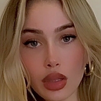 Dressupblondie Nøgen