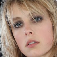 Edie Campbell Nøgen